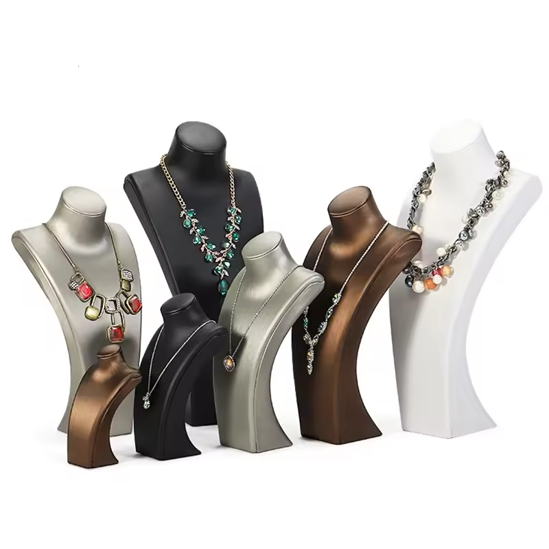Drawn half body model necklace - Body Jewelry Storage のレビューと価格